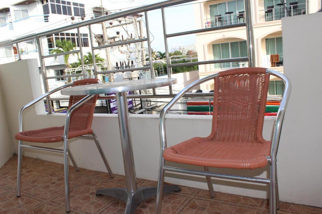 Samal Guesthouse باتايا الغرفة الصورة